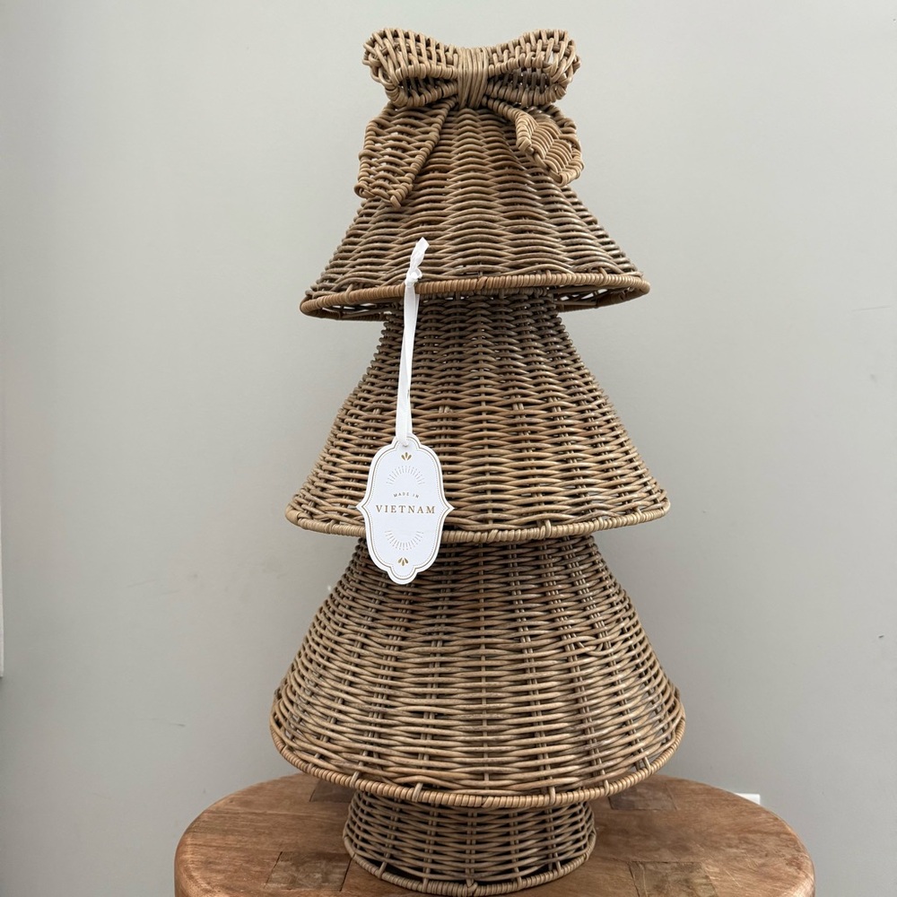 Woven Rattan Christmas Tree with Bow Decor